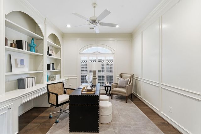 4525 Braeburn Drive, Bellaire, TX 77401