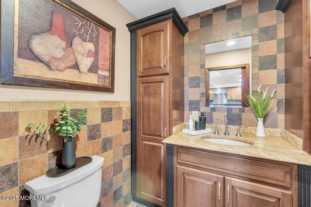 22 Hickory Lane, Freehold, NJ 07728