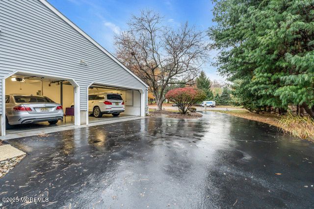 22 Hickory Lane, Freehold, NJ 07728