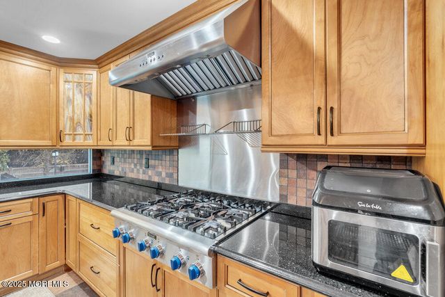 22 Hickory Lane, Freehold, NJ 07728