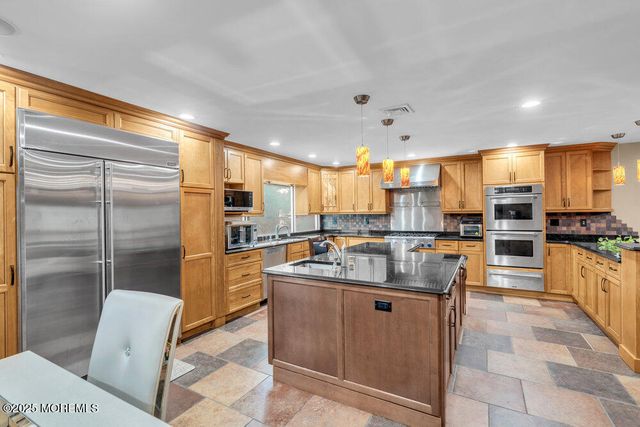 22 Hickory Lane, Freehold, NJ 07728