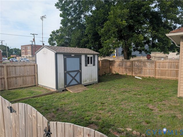 201 N 12th Ave, Hopewell, VA 23860