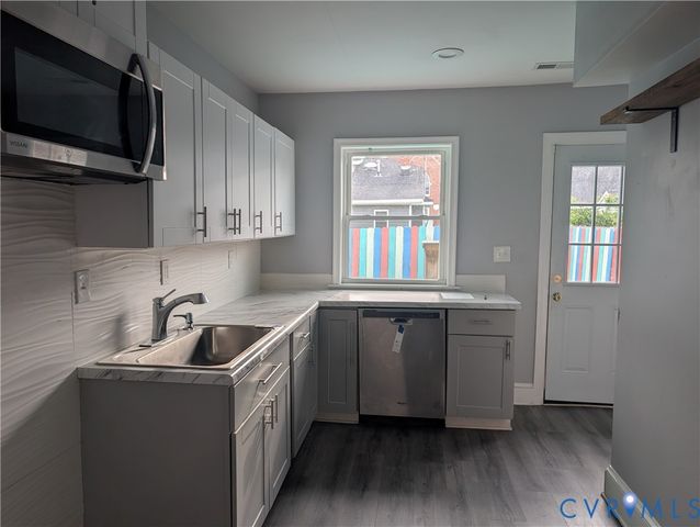 201 N 12th Ave, Hopewell, VA 23860