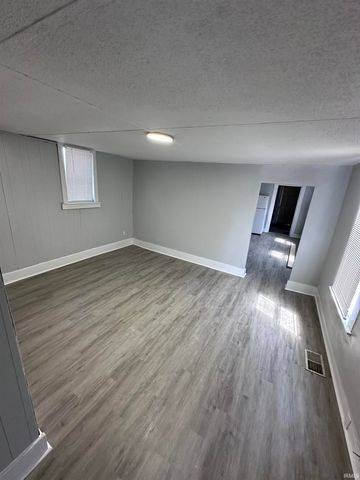 1129 W Oregon Street, Evansville, IN 47710