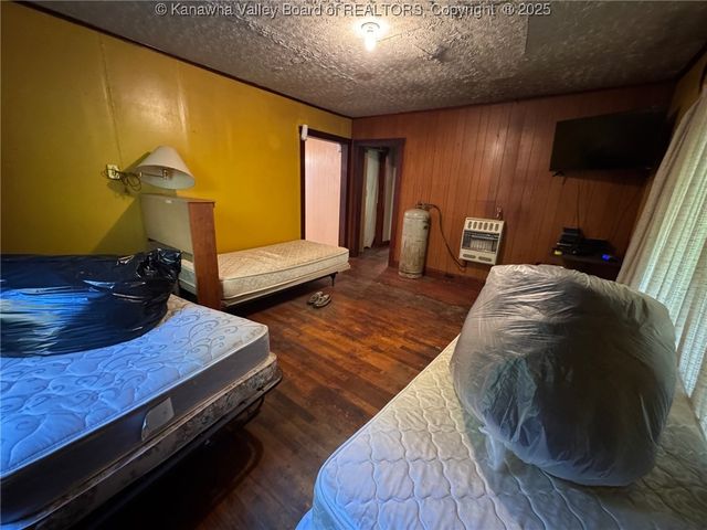 225 Laxton Hollow Road, Maysel, WV 25133