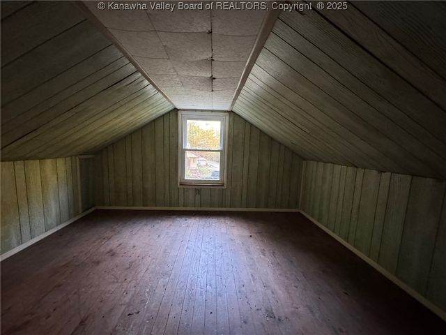 225 Laxton Hollow Road, Maysel, WV 25133