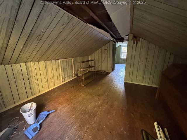 225 Laxton Hollow Road, Maysel, WV 25133