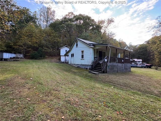 225 Laxton Hollow Road, Maysel, WV 25133