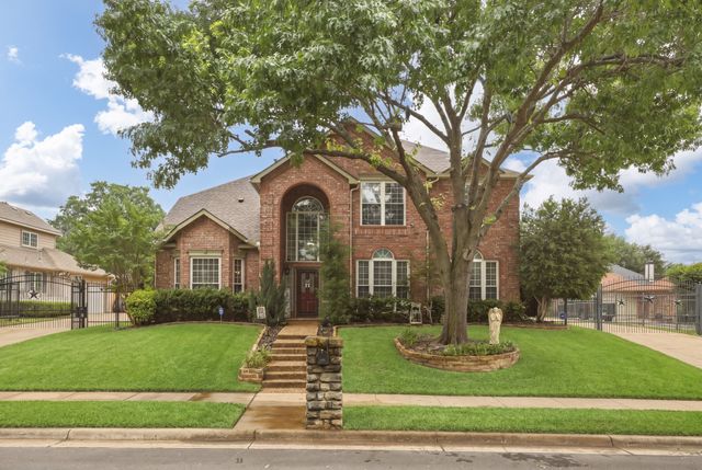 7612 Oak Knoll Drive, North Richland Hills, TX 76182