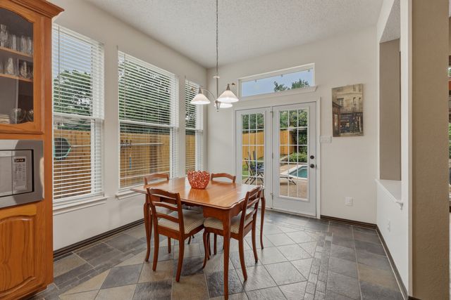 7612 Oak Knoll Drive, North Richland Hills, TX 76182