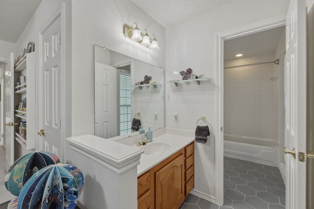 7612 Oak Knoll Drive, North Richland Hills, TX 76182