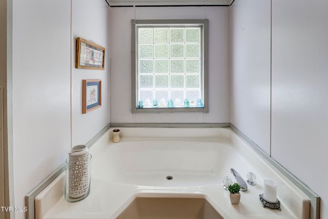 192 Stage Road, Kingsport, TN 37664