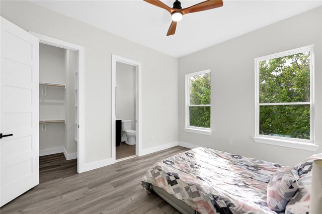 710 Link Road B, Houston, TX 77009