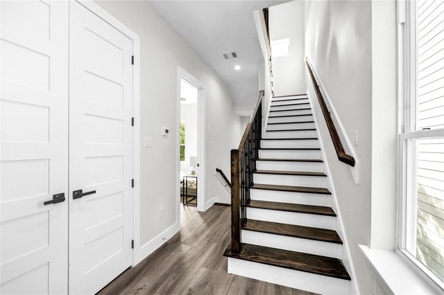 710 Link Road B, Houston, TX 77009