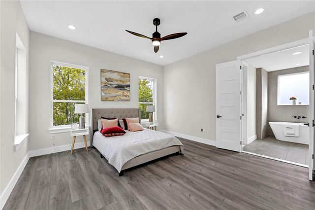 710 Link Road B, Houston, TX 77009