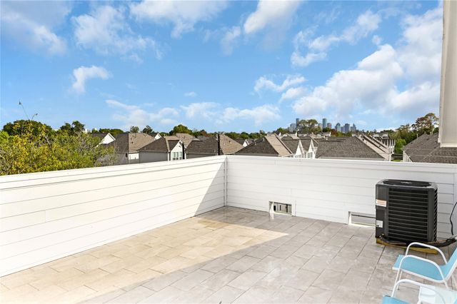 710 Link Road B, Houston, TX 77009