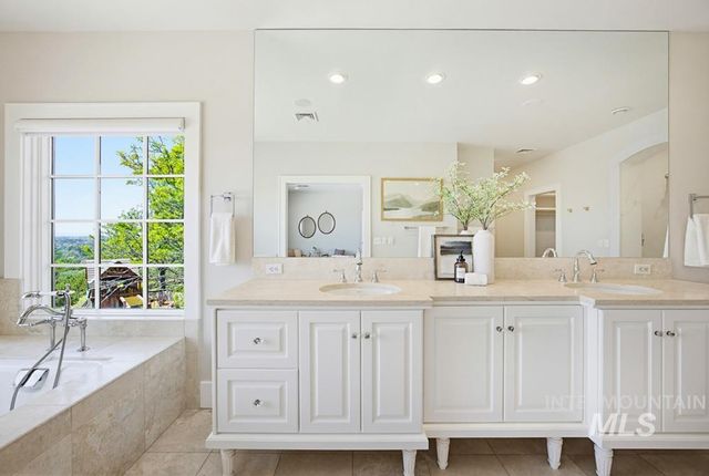 2397 N Overview Pl, Boise, ID 83702