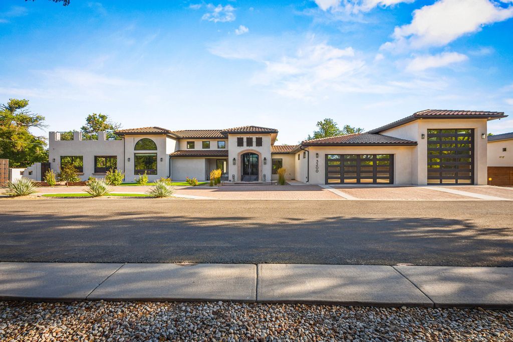 3200 CALLE VIGO NW, Albuquerque, NM 87104