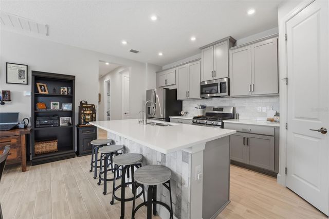 11104 DEVONBRIDGE DRIVE, Palmetto, FL 34221