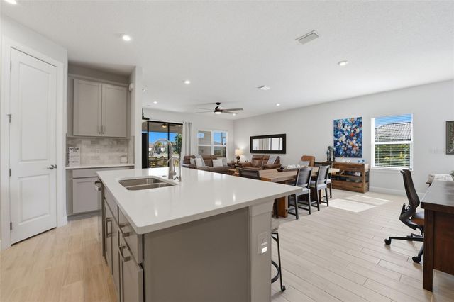 11104 DEVONBRIDGE DRIVE, Palmetto, FL 34221