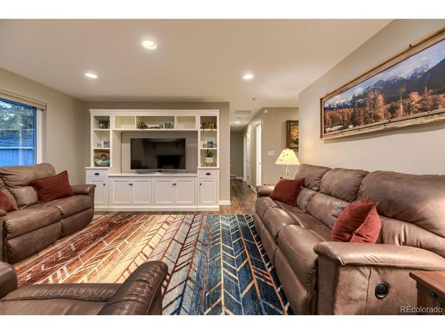 6112 W 63rd Ave, Arvada, CO 80003