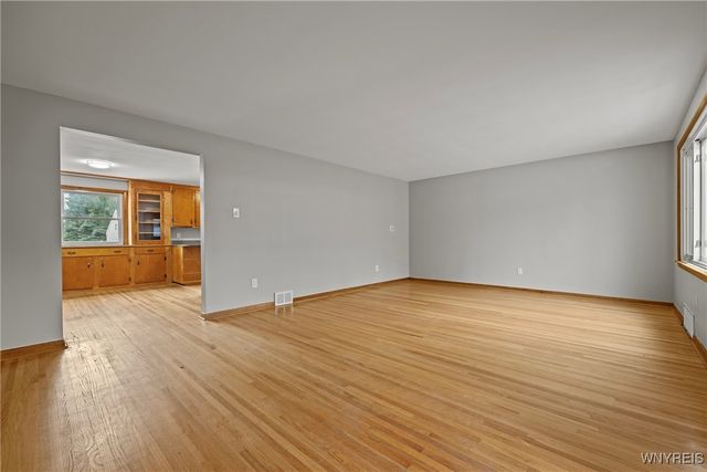 380 Roncroff Drive, North Tonawanda, NY 14120