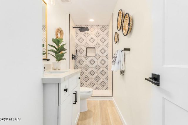 3505 E CAMPBELL Avenue 17, Phoenix, AZ 85018