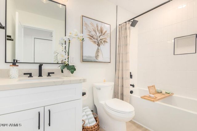 3505 E CAMPBELL Avenue 17, Phoenix, AZ 85018