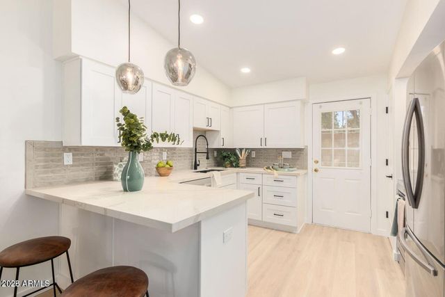 3505 E CAMPBELL Avenue 17, Phoenix, AZ 85018