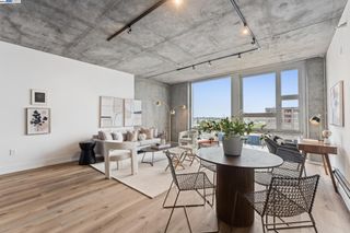 311 Oak St 729, Oakland, CA 94607