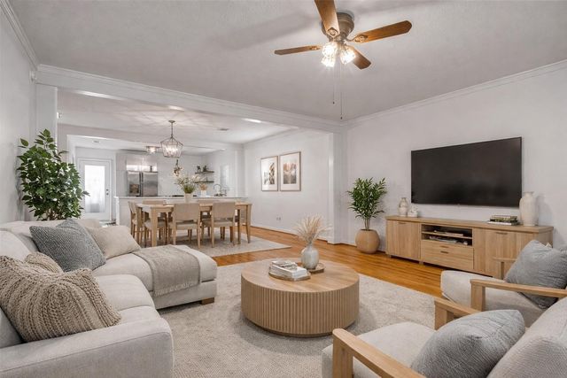 905 Kern Street, Houston, TX 77009