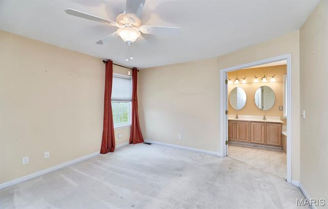 1516 Hibernation Hollow, Wentzville, MO 63385