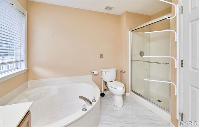 1516 Hibernation Hollow, Wentzville, MO 63385