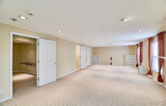 1516 Hibernation Hollow, Wentzville, MO 63385