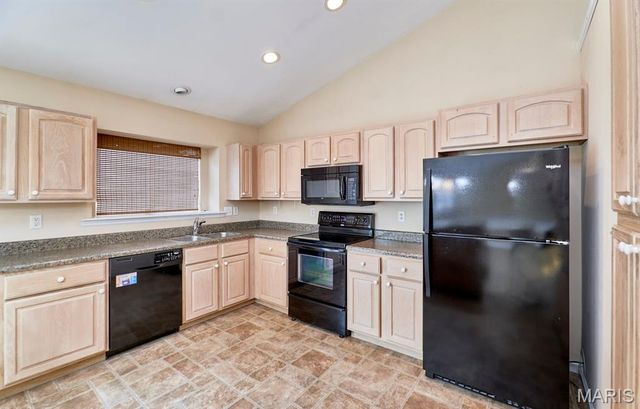 1516 Hibernation Hollow, Wentzville, MO 63385