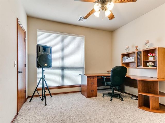 4701 Wellington Lake Drive, Norman, OK 73026