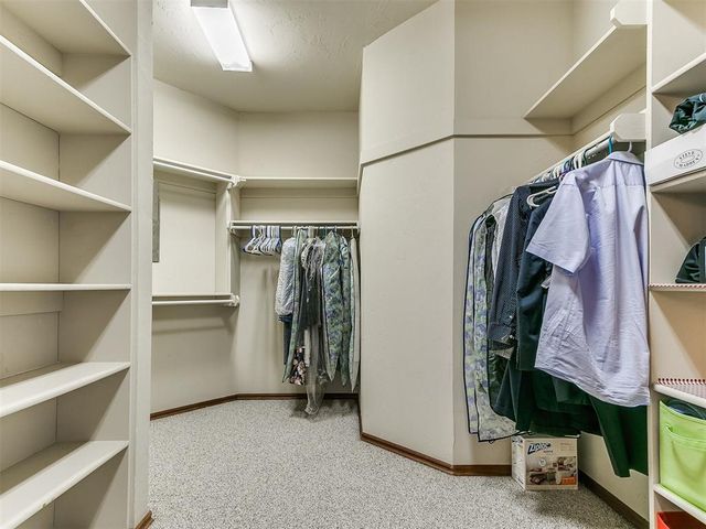 4701 Wellington Lake Drive, Norman, OK 73026