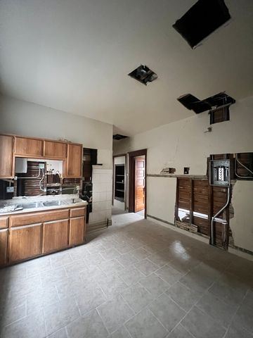 6123 S Laflin Street, Chicago, IL 60636