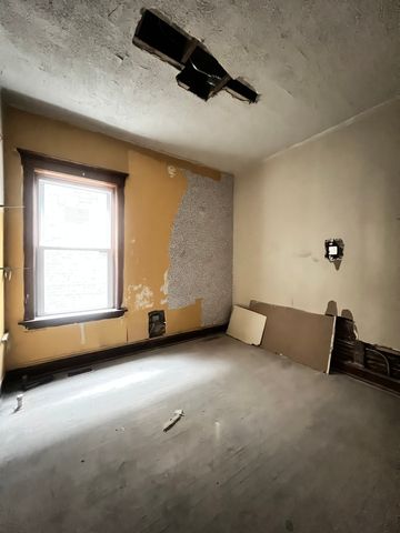 6123 S Laflin Street, Chicago, IL 60636