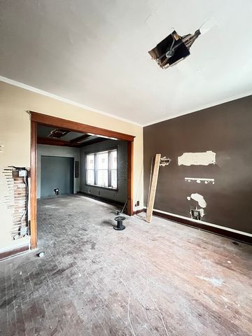 6123 S Laflin Street, Chicago, IL 60636