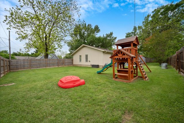 509 E 17th ST, Georgetown, TX 78626