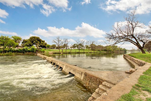 509 E 17th ST, Georgetown, TX 78626