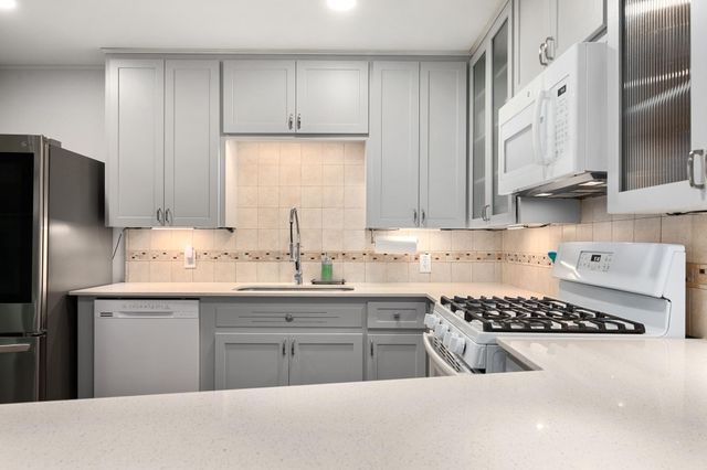 509 E 17th ST, Georgetown, TX 78626
