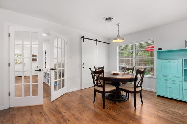 509 E 17th ST, Georgetown, TX 78626