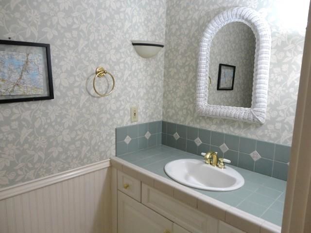 95 Crescent Road, Burlington, VT 05401