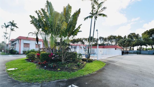 3550 NW 8th Avenue 810, Pompano Beach, FL 33064