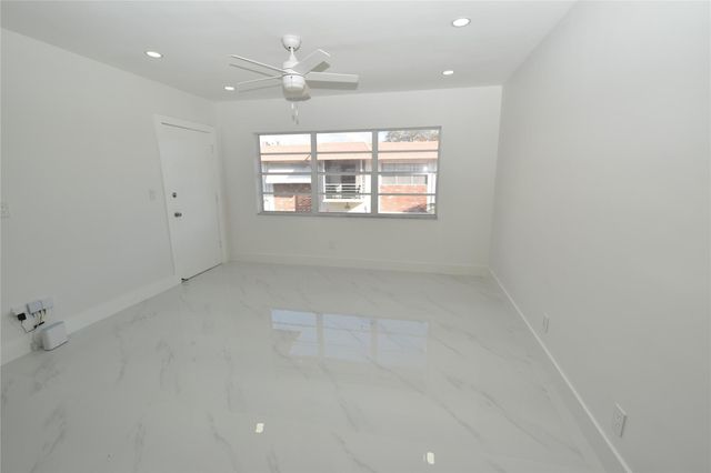 3550 NW 8th Avenue 810, Pompano Beach, FL 33064