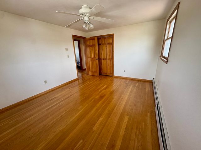 15 Curlew St single, Boston, MA 02132