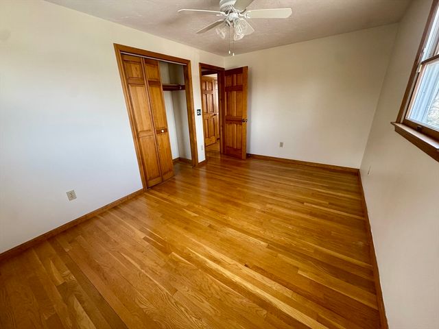 15 Curlew St single, Boston, MA 02132