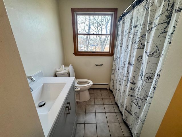 15 Curlew St single, Boston, MA 02132